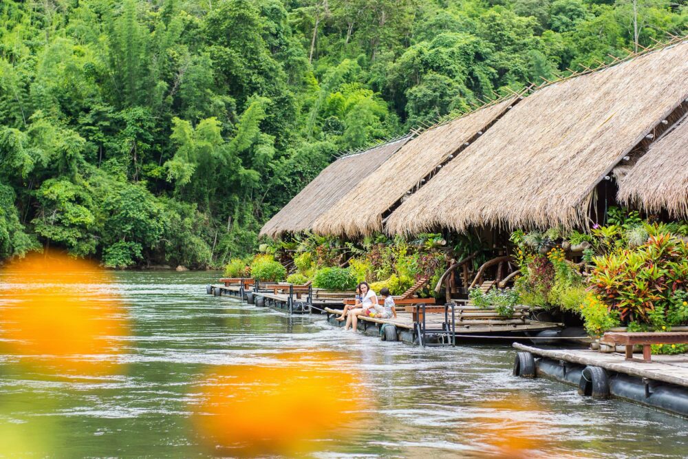 River Kwai Jungle Rafts Hotel Kanchanburi Drijvende bungalows Rondreis Thailand Vakantie Original Asia