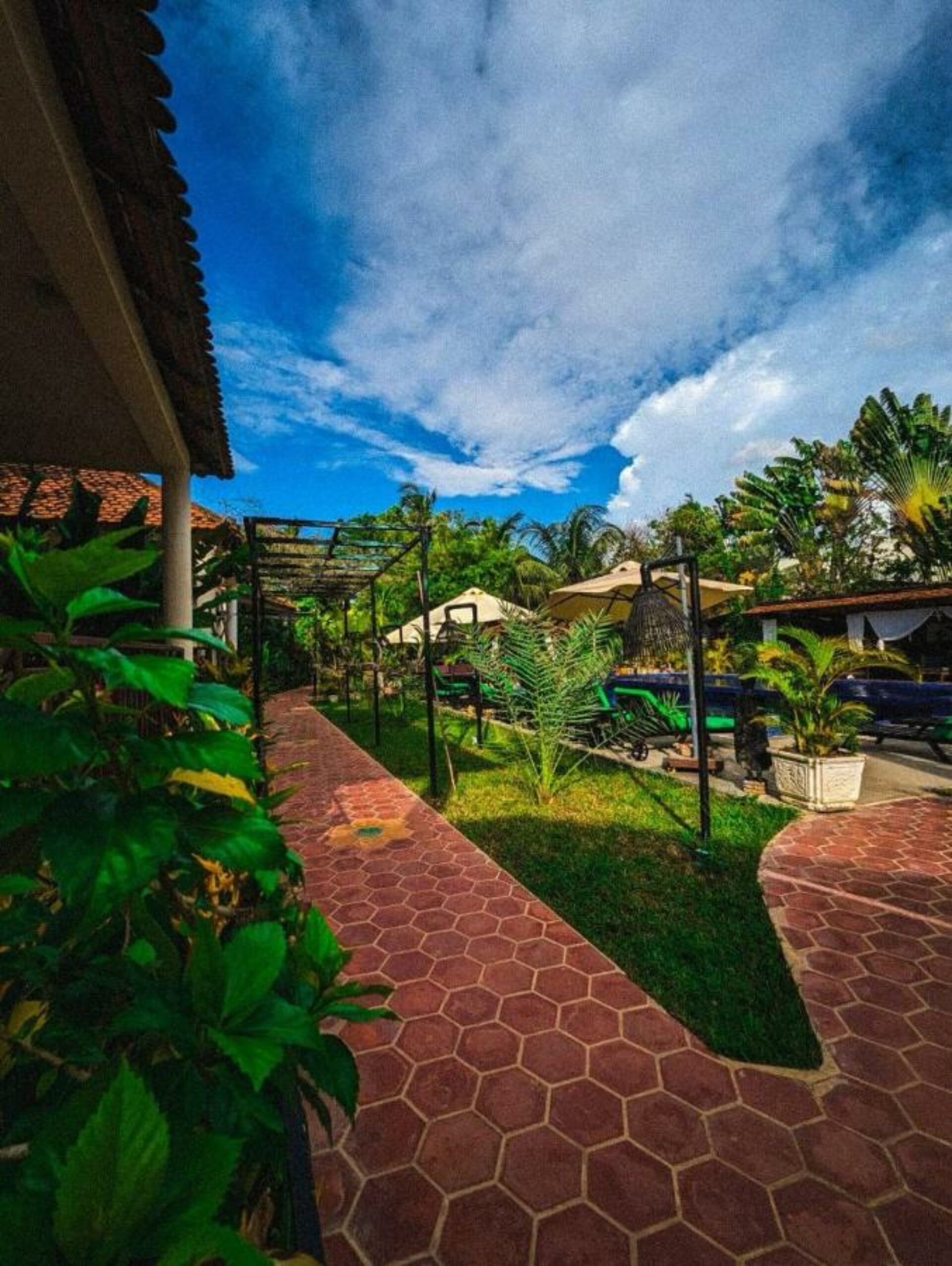 Au Cabaret Vert Battambang Rondreis Cambodia Vakantie Original Asia