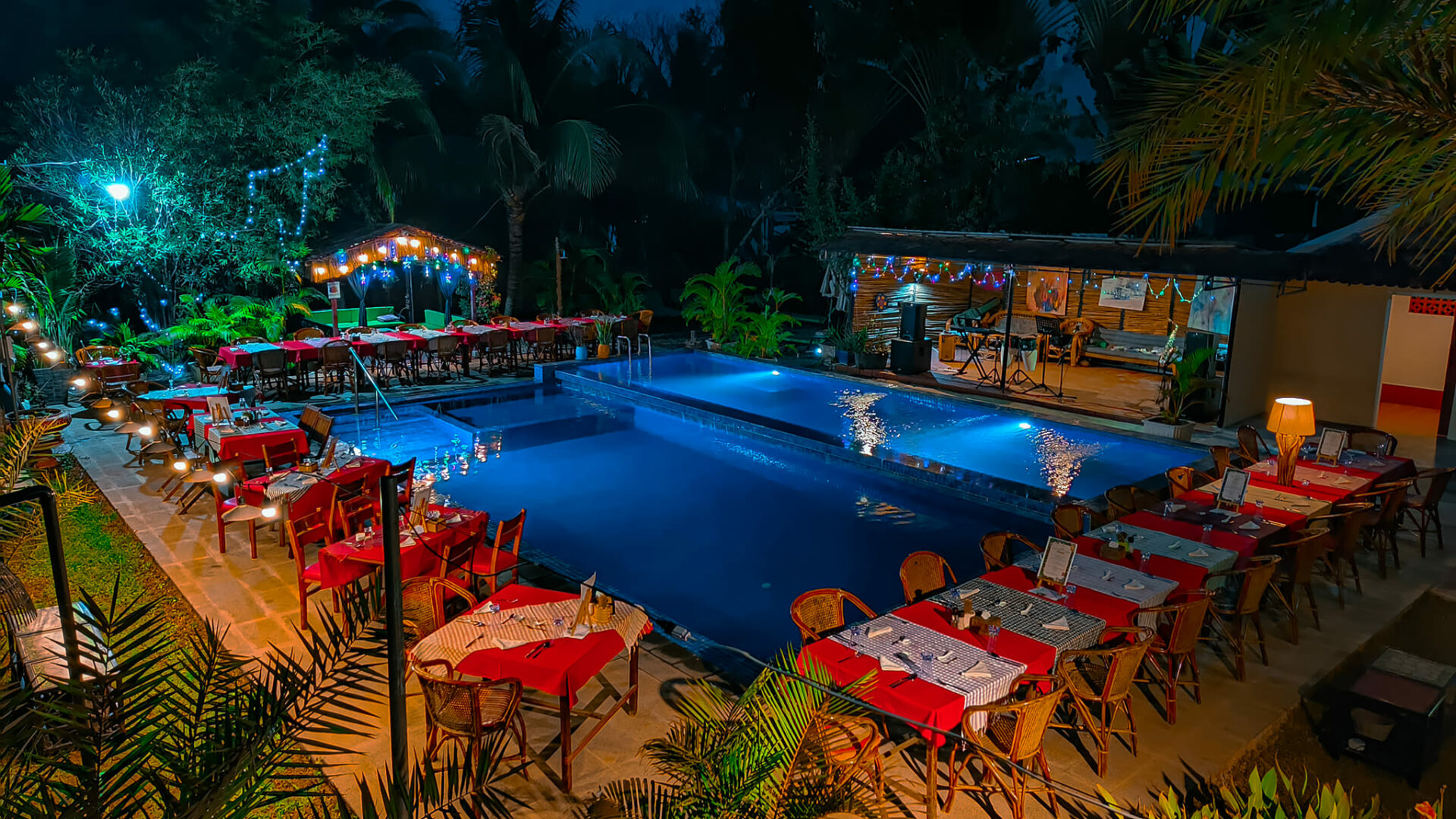 Au Cabaret Vert Battambang Rondreis Cambodia Vakantie Original Asia