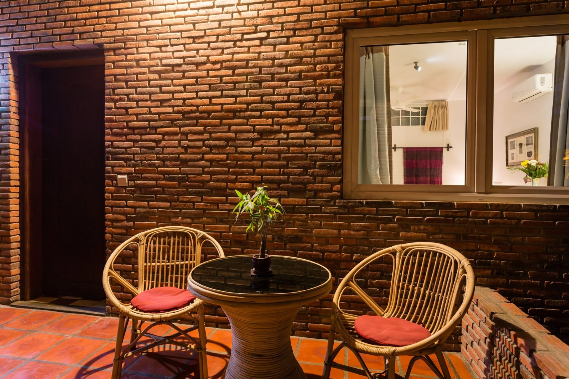 Au Cabaret Vert Battambang Rondreis Cambodia Vakantie Original Asia