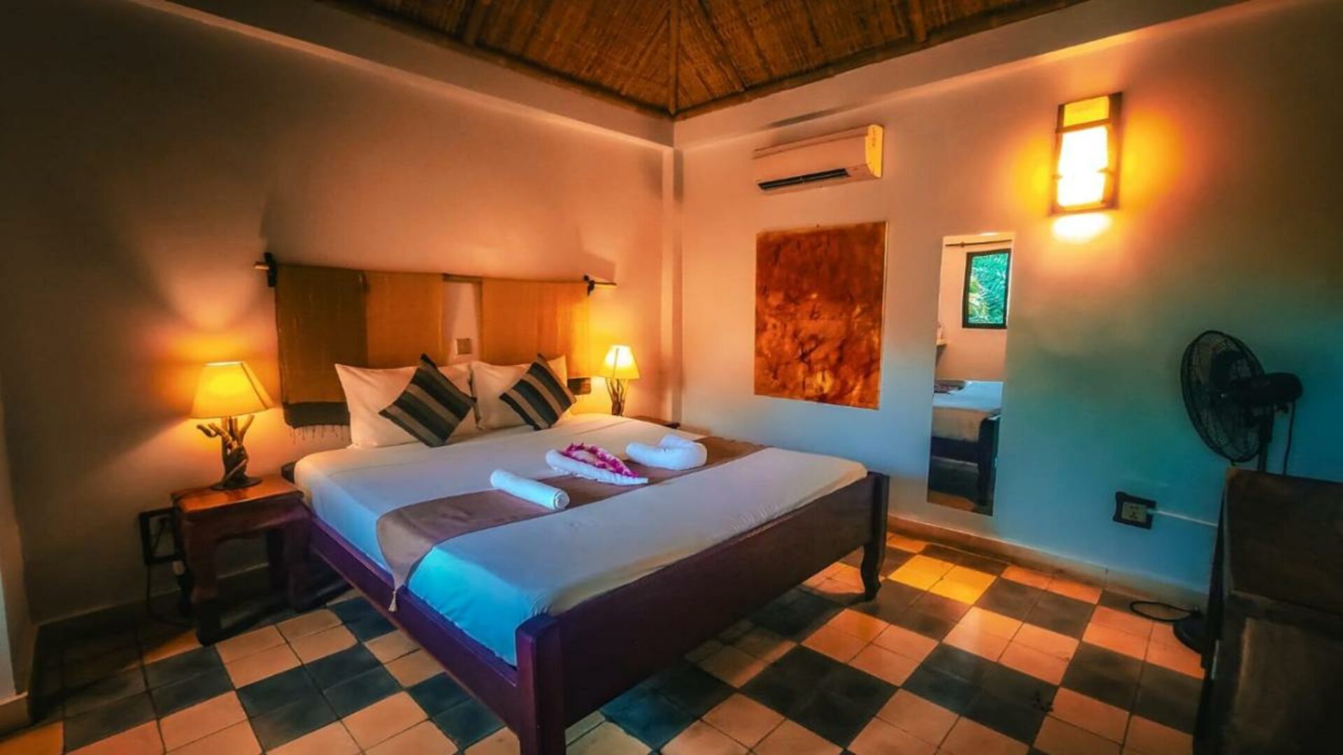 Au Cabaret Vert Battambang Rondreis Cambodia Vakantie Original Asia