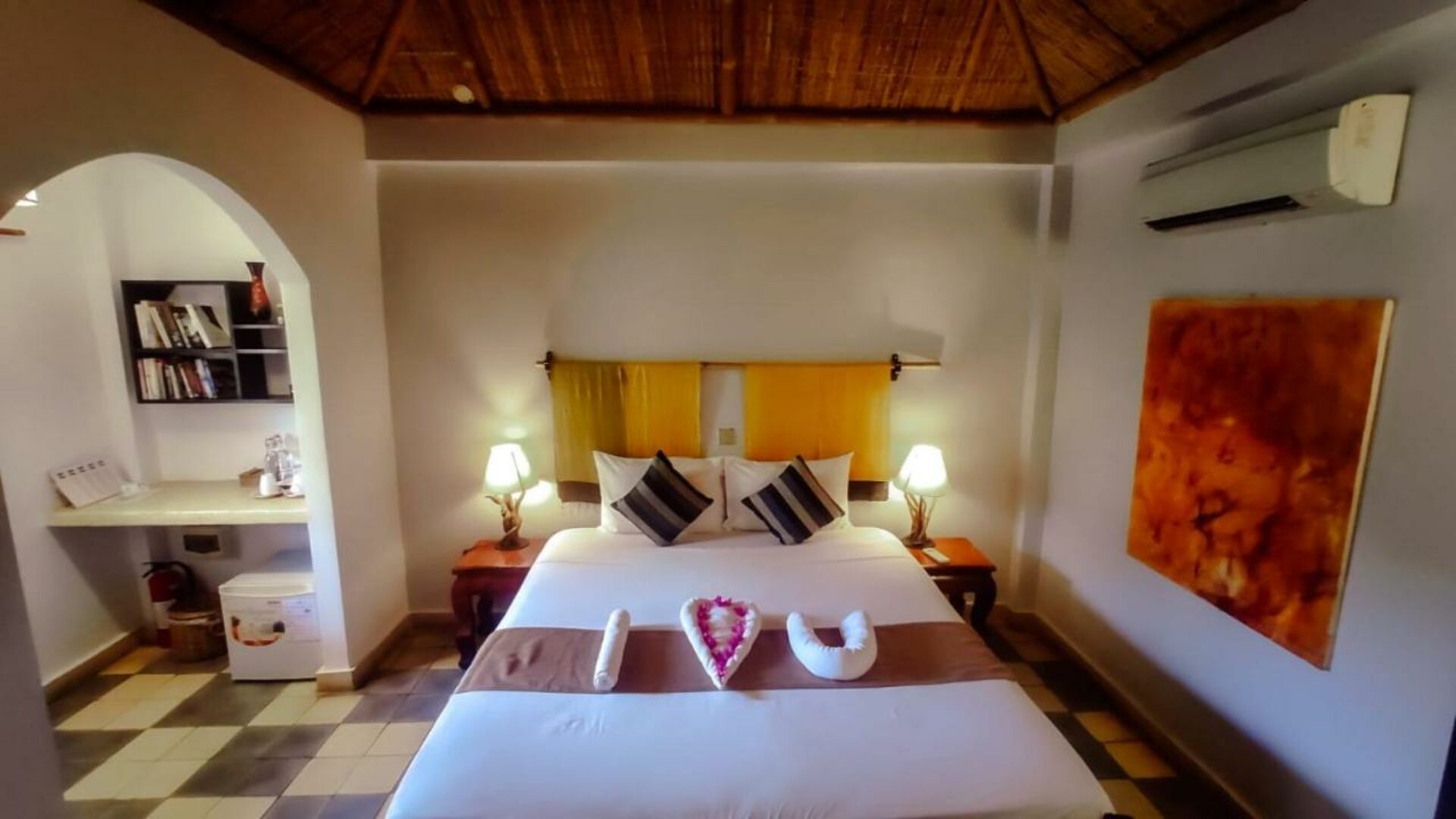 Au Cabaret Vert Battambang Rondreis Cambodia Vakantie Original Asia