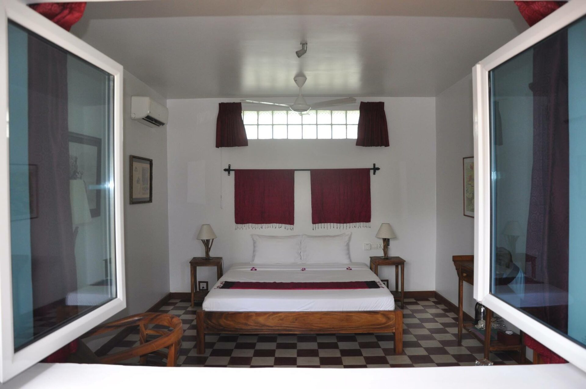 Au Cabaret Vert Battambang Rondreis Cambodia Vakantie Original Asia