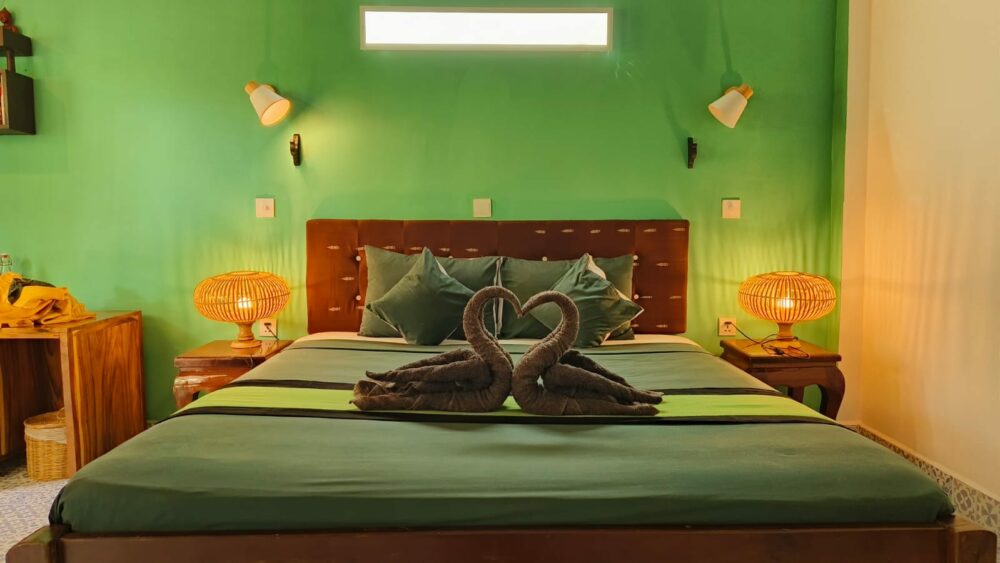 Au Cabaret Vert Battambang Rondreis Cambodia Vakantie Original Asia