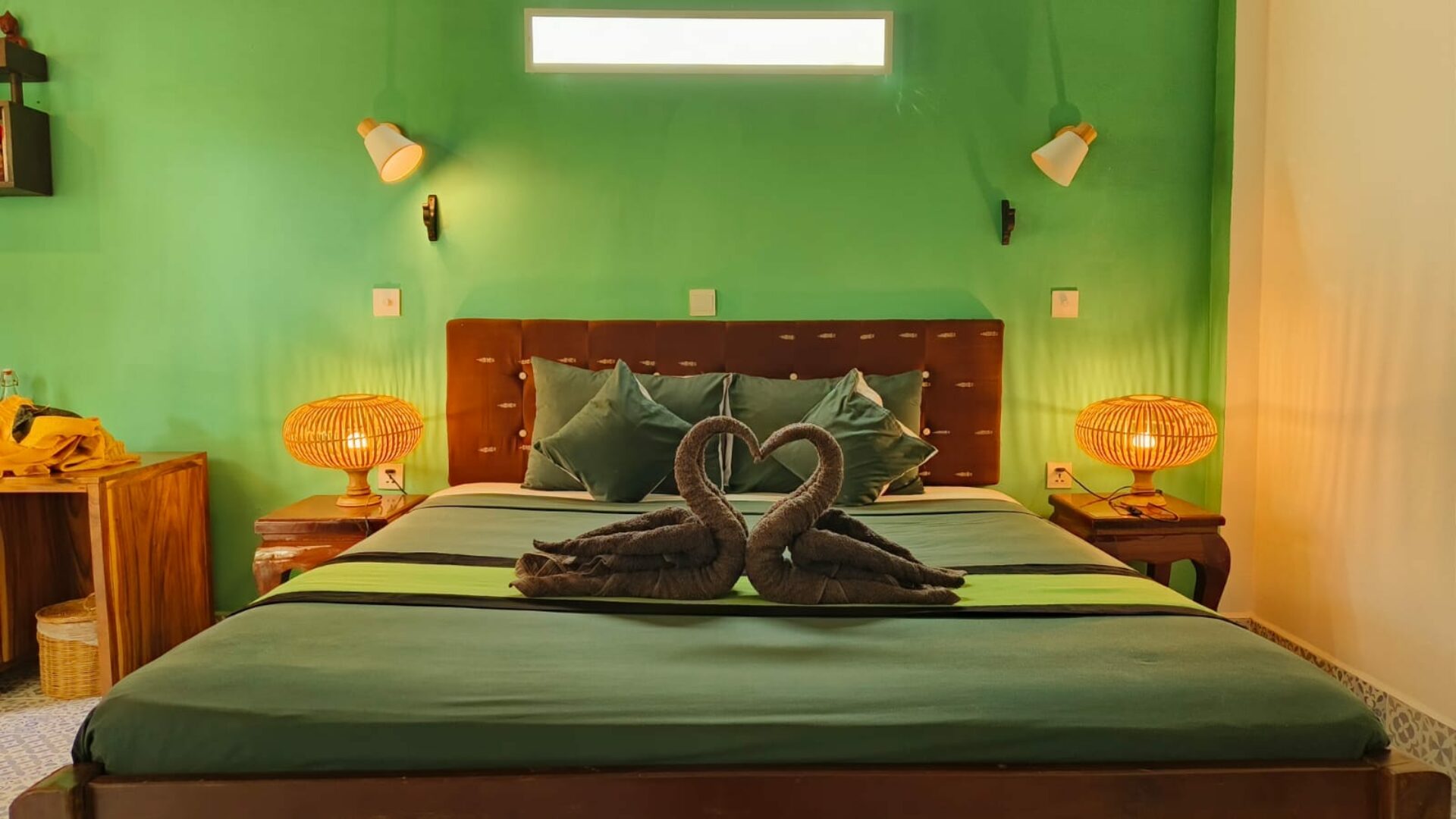 Au Cabaret Vert Battambang Rondreis Cambodia Vakantie Original Asia