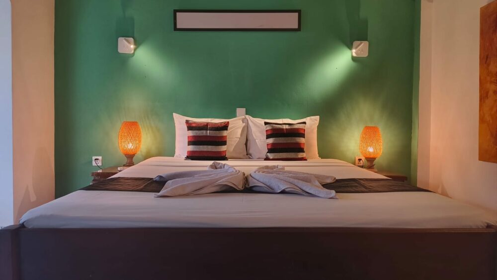 Au Cabaret Vert Battambang Rondreis Cambodia Vakantie Original Asia