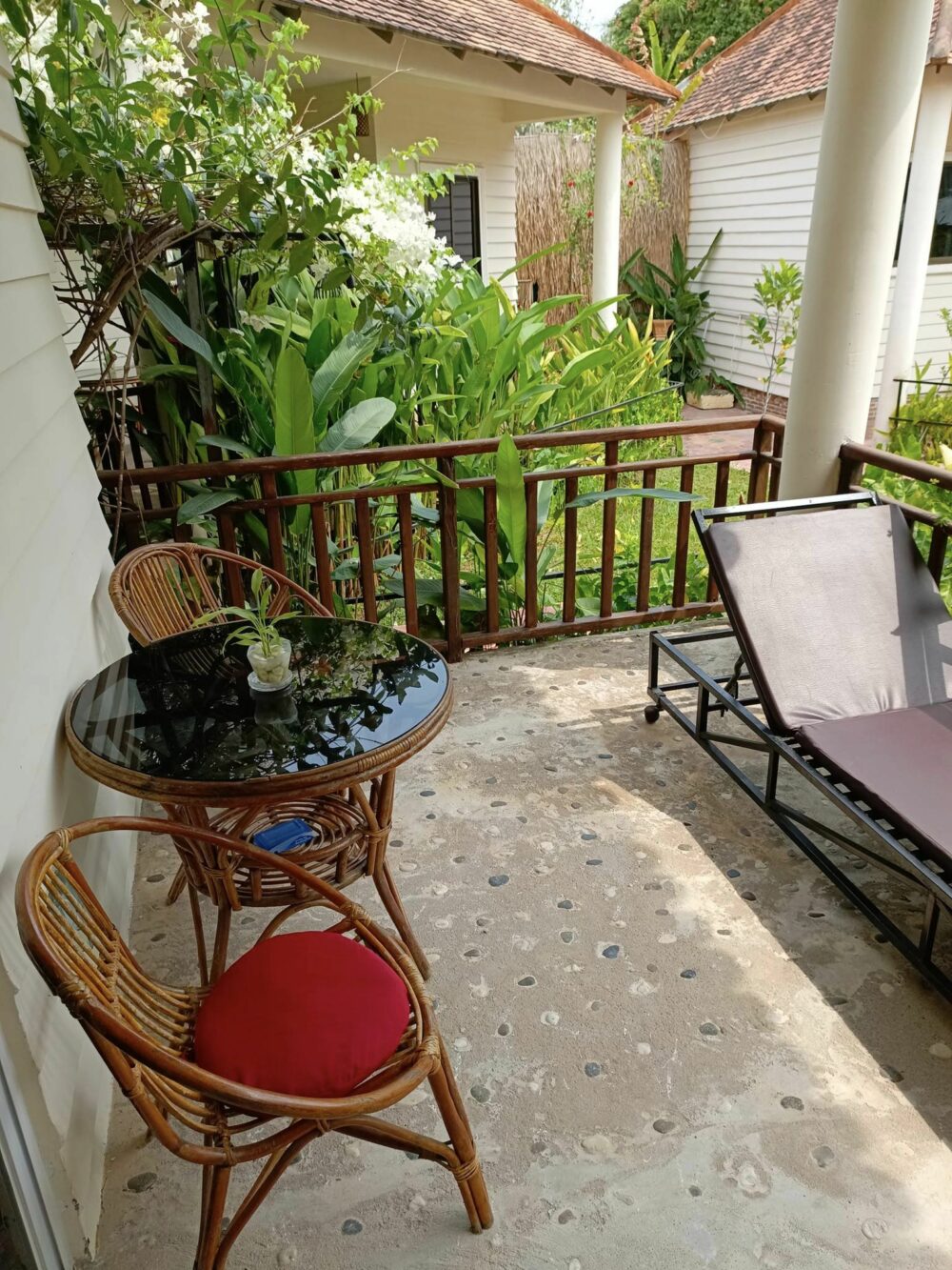 Au Cabaret Vert Battambang Rondreis Cambodia Vakantie Original Asia