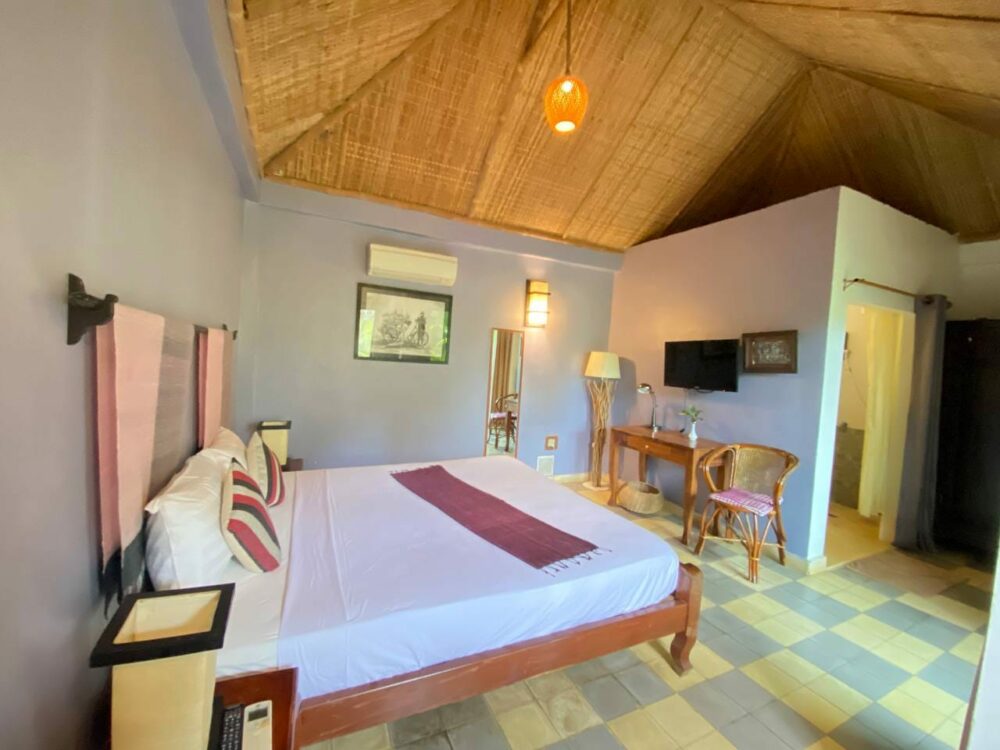 Au Cabaret Vert Battambang Rondreis Cambodia Vakantie Original Asia