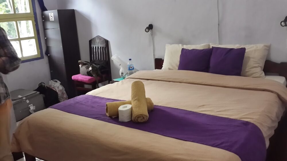 Hotel Happy Happy Bajawa Rondreis Indonesia Vakantie Original Asia