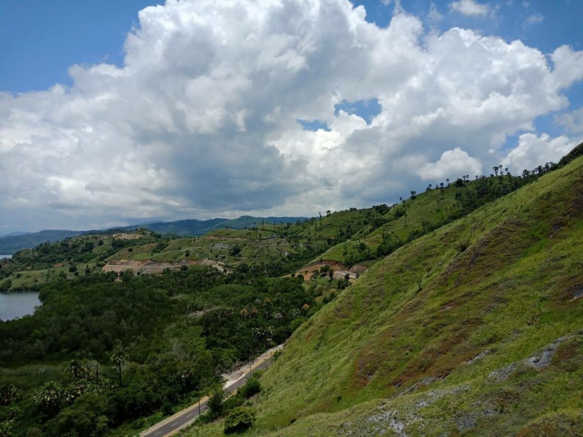 Hotel Happy Happy Bajawa Rondreis Indonesia Vakantie Original Asia